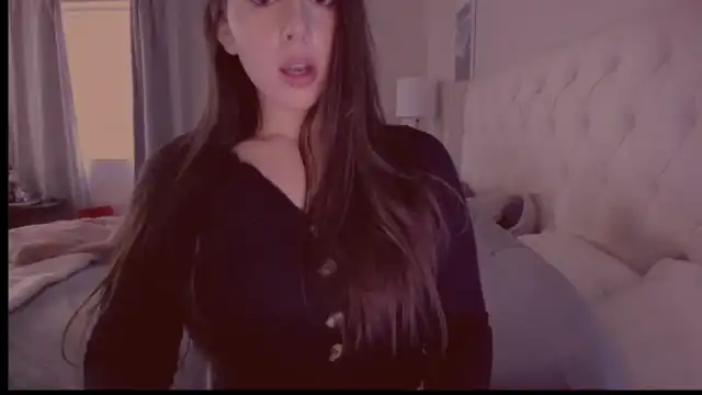 Isabelle – Myfreecams Record Video – 2025-04-07 08:32:40