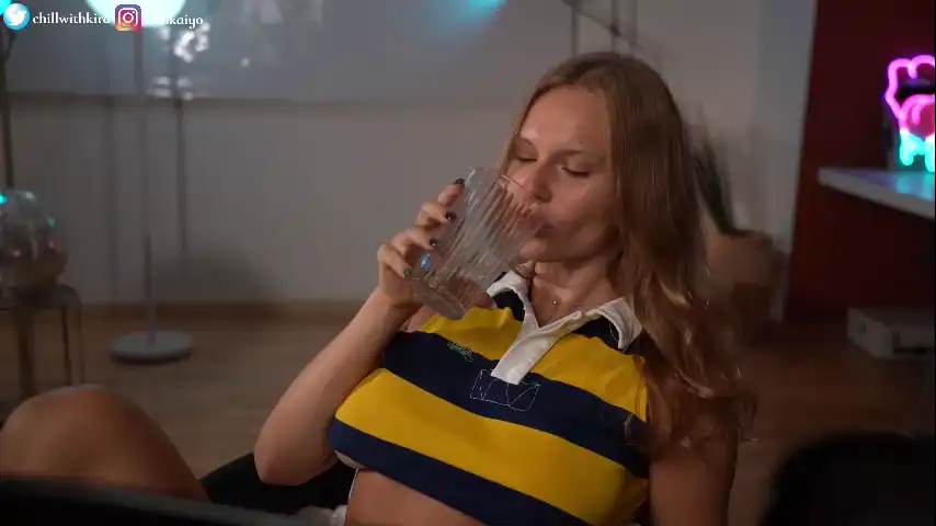 Chillwithkira – Chaturbate Record Video – 2025-01-04 19:37:56