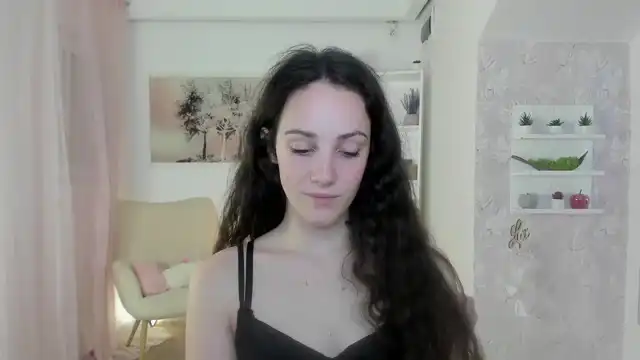 Sophie_rain18 – Myfreecams Record Video – 2025-05-18 04:56:21
