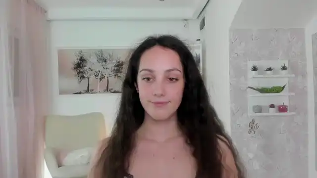 Sophie_rain18 – Myfreecams Record Video – 2025-06-12 15:36:47