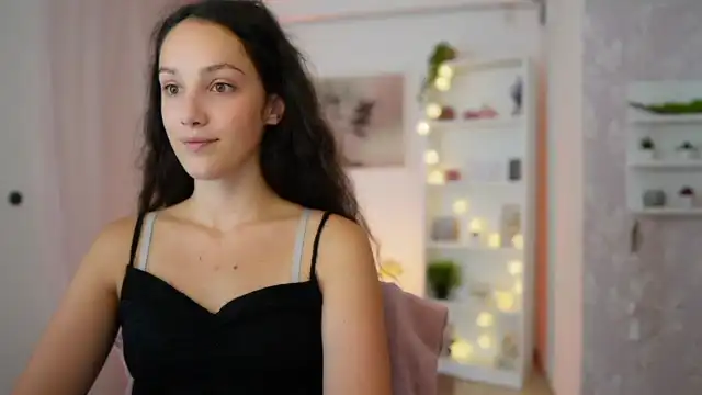 Sophie_rain18 – Myfreecams Record Video – 2025-07-15 08:30:42