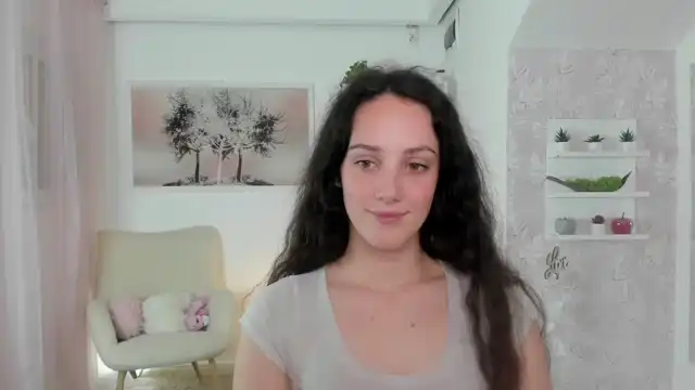 Sophie_rain18 – Myfreecams Record Video – 2025-05-14 22:01:51