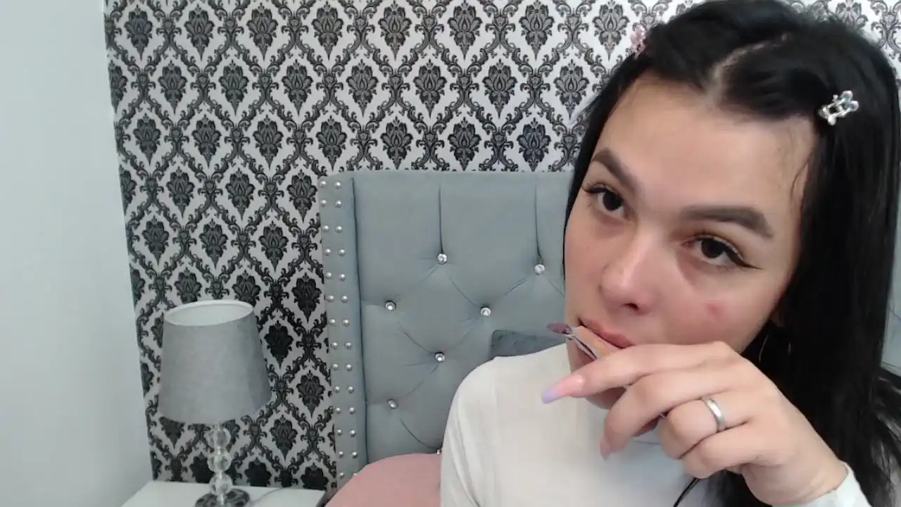 Jinjoness – Xlovecam Record Video – 2025-02-06 22:11:20