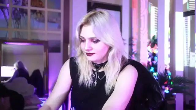 Neko_girl19 – Myfreecams Record Video – 2025-04-15 19:04:54