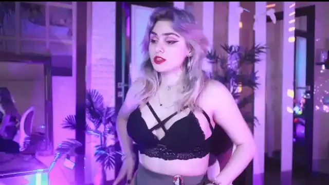Neko_girl19 – Myfreecams Record Video – 2025-08-18 16:22:52