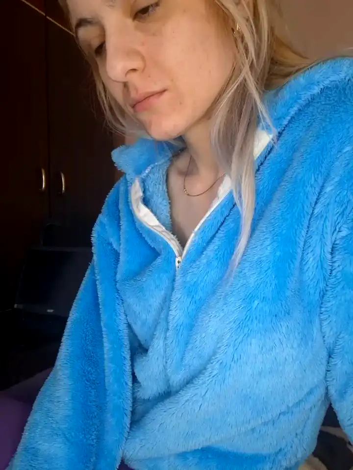 Yogisticjuli666 – Stripchat Record Video – 2025-04-10 02:00:26