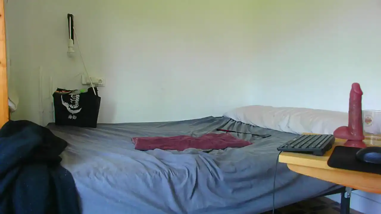 Zuline – Amateur.tv Record Video – 2025-01-15 10:29:17