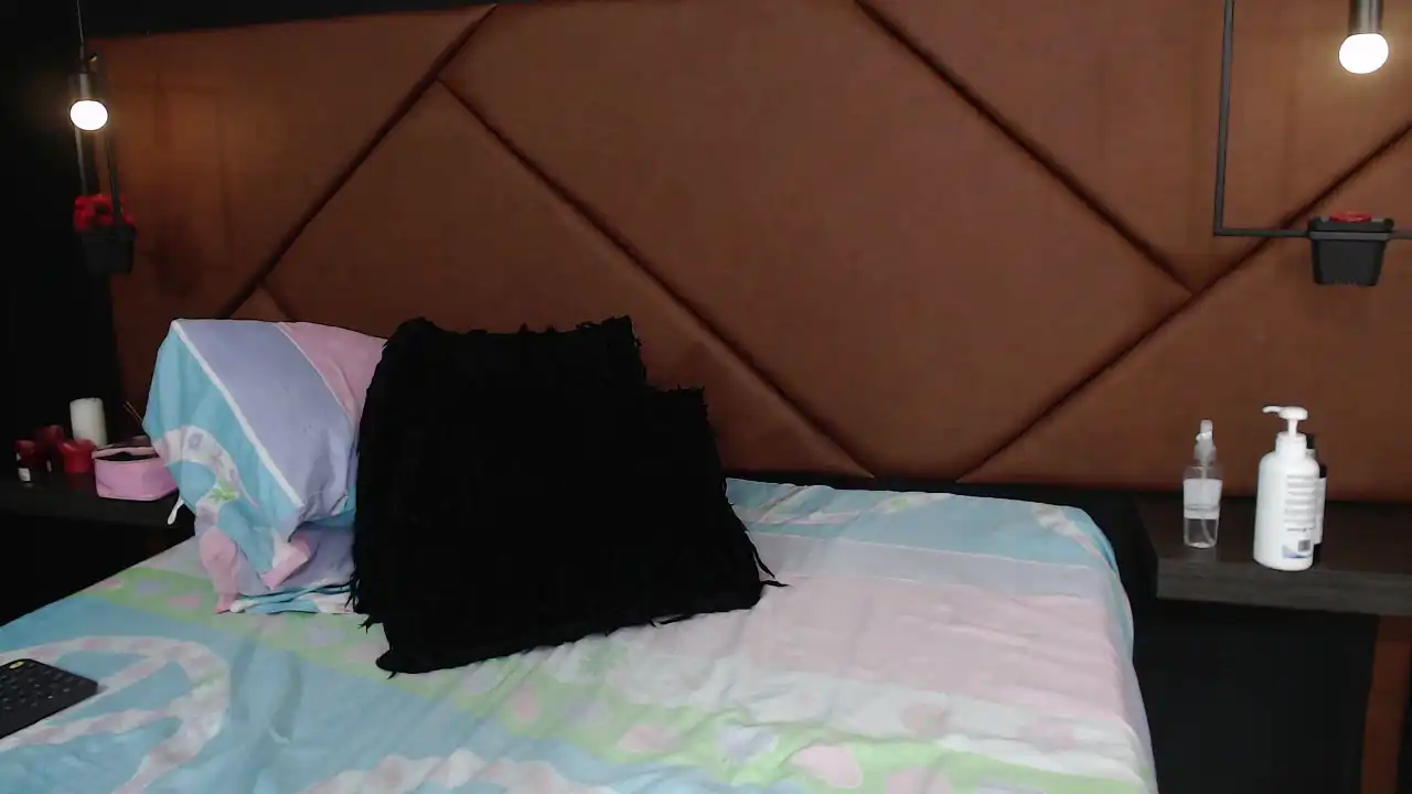 Lucianataylor – Xlovecam Record Video – 2025-07-28 09:14:18