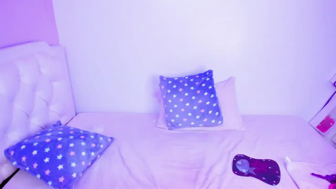 Lucianataylor – Xlovecam Record Video – 2025-02-07 17:10:06