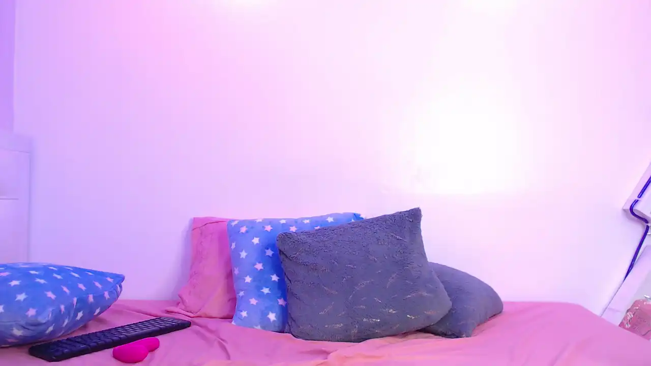 Lucianataylor – Xlovecam Record Video – 2025-07-08 21:18:22