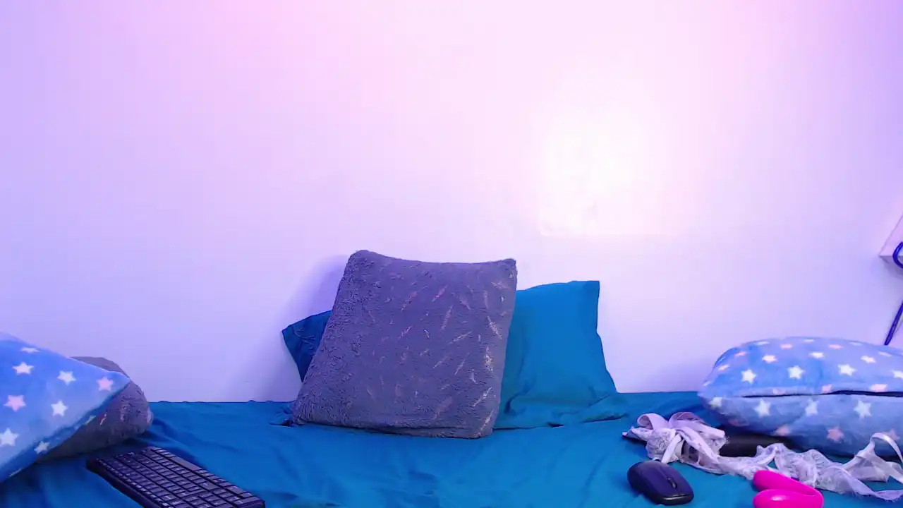 Lucianataylor – Xlovecam Record Video – 2025-01-05 15:37:27