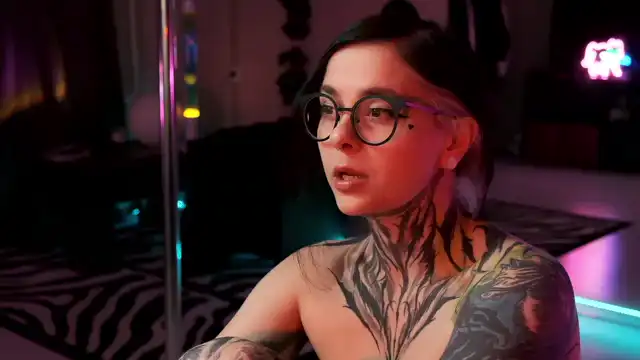Col0urburst – Myfreecams Record Video – 2025-07-04 20:04:25