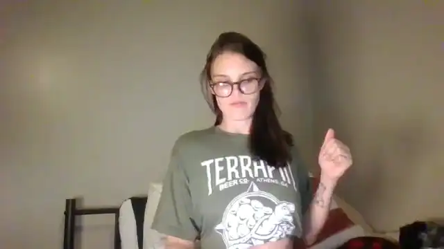 Honeymuff0 – Myfreecams Record Video – 2025-05-05 01:24:42