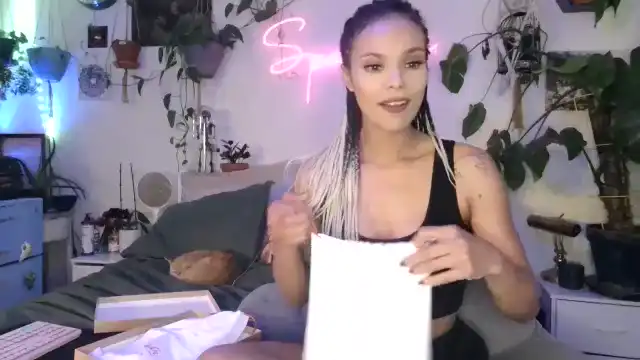 Sparkl3s – Myfreecams Record Video – 2025-08-20 18:53:39
