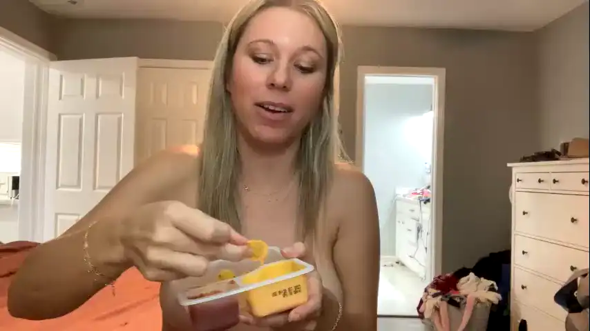 Texas_blonde – Chaturbate Record Video – 2025-06-14 18:50:29