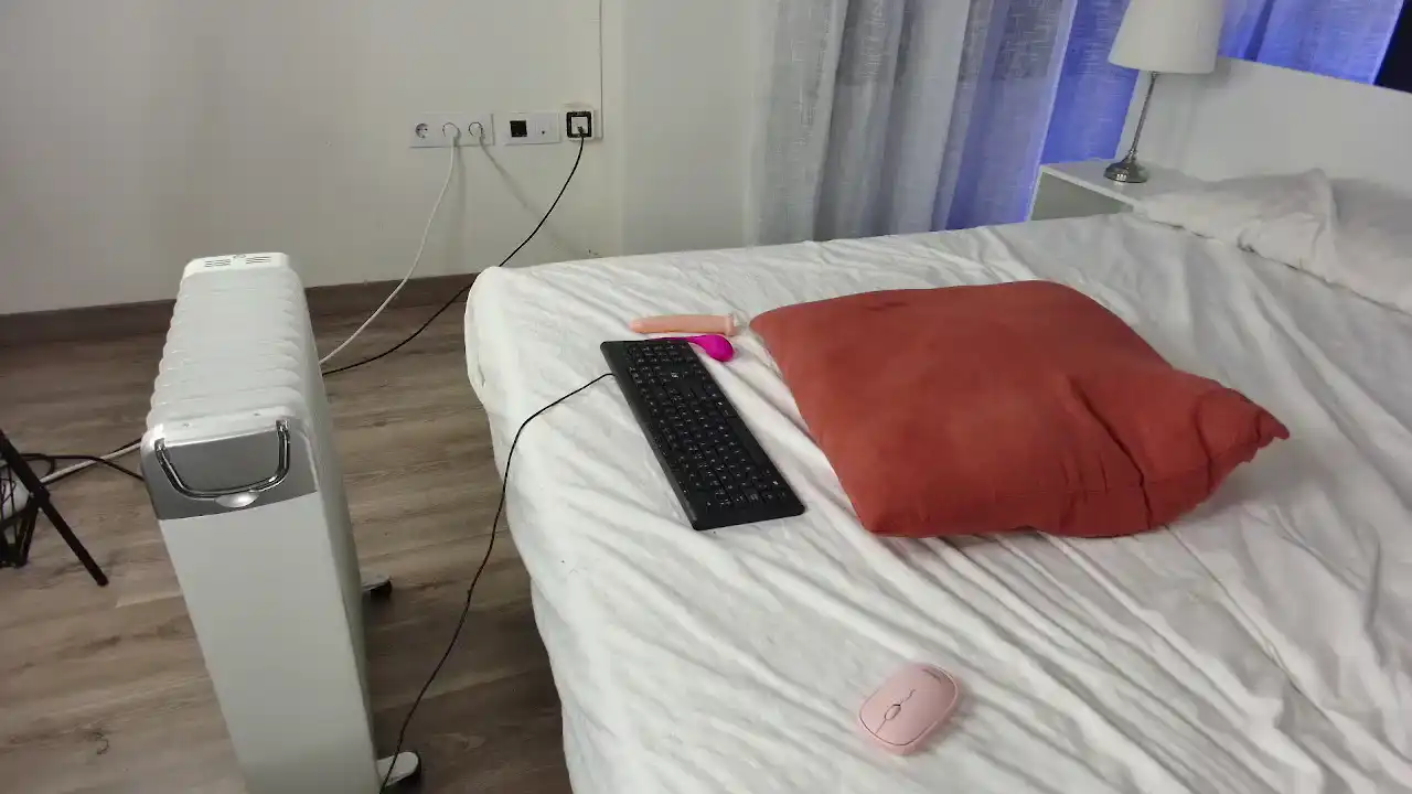 Yourfantasycpl – Amateur.tv Record Video – 2025-08-25 17:27:02