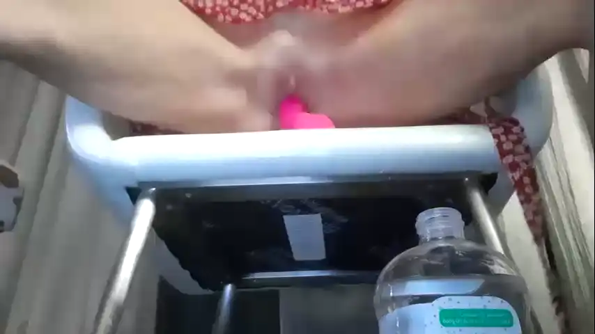 Best_friends_wife – Chaturbate Record Video – 2025-05-06 20:26:15