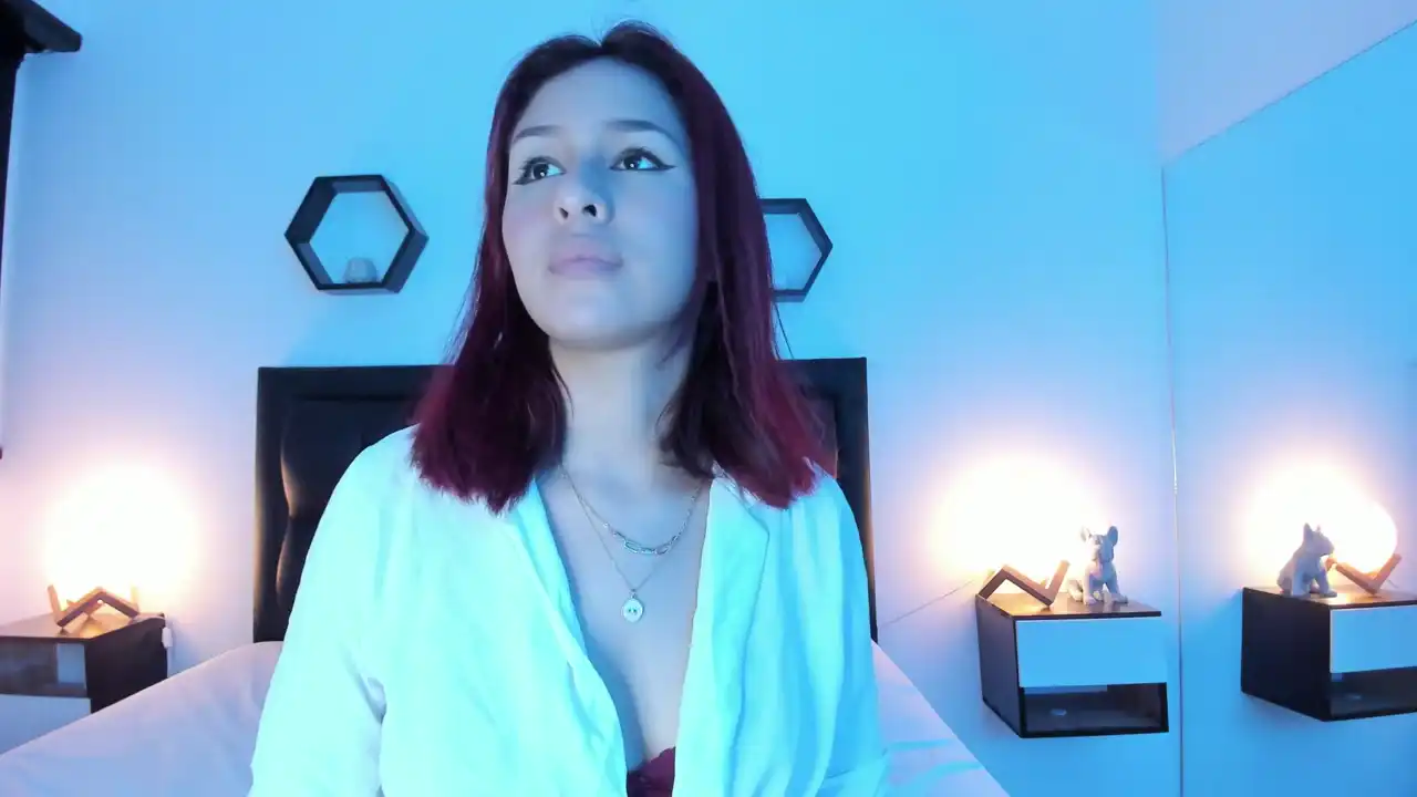 Lilithromanov – Xlovecam Record Video – 2025-05-17 06:00:07