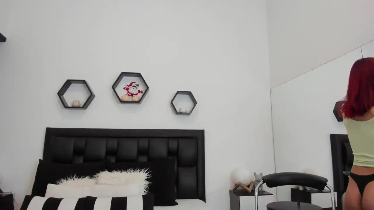 Lilithromanov – Xlovecam Record Video – 2025-03-26 03:22:34