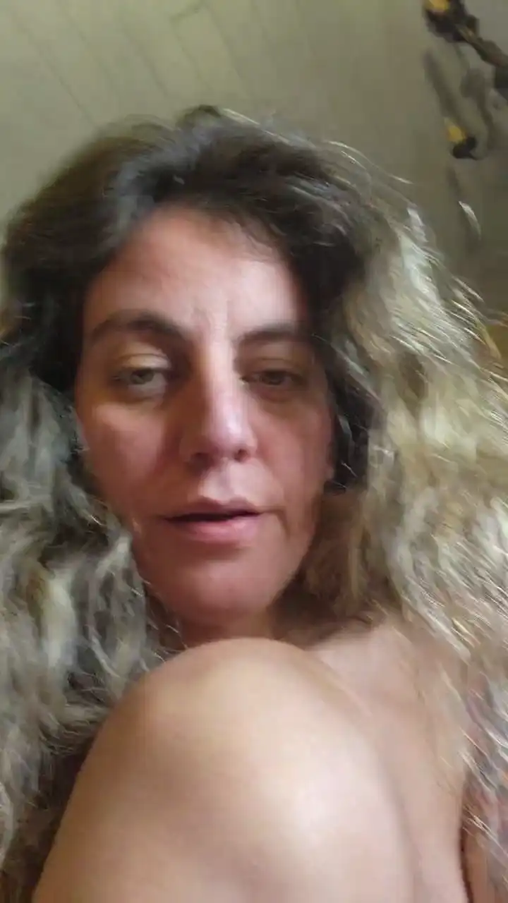 Dementia20 – Cam4 Record Video – 2025-06-15 13:47:21