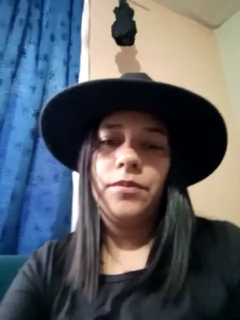 Paulettelove – Xlovecam Record Video – 2025-05-08 14:23:35