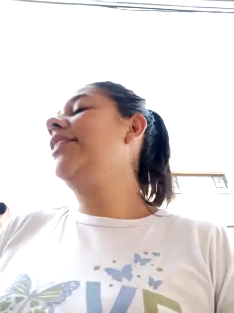 Paulettelove – Xlovecam Record Video – 2025-04-17 02:15:28