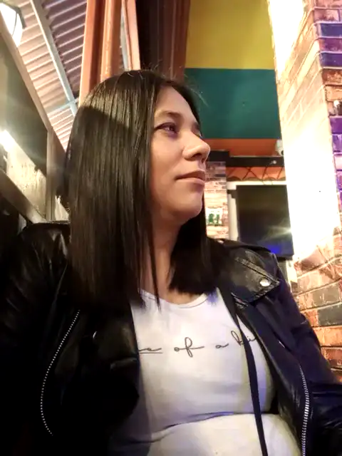 Paulettelove – Xlovecam Record Video – 2025-05-27 17:50:58