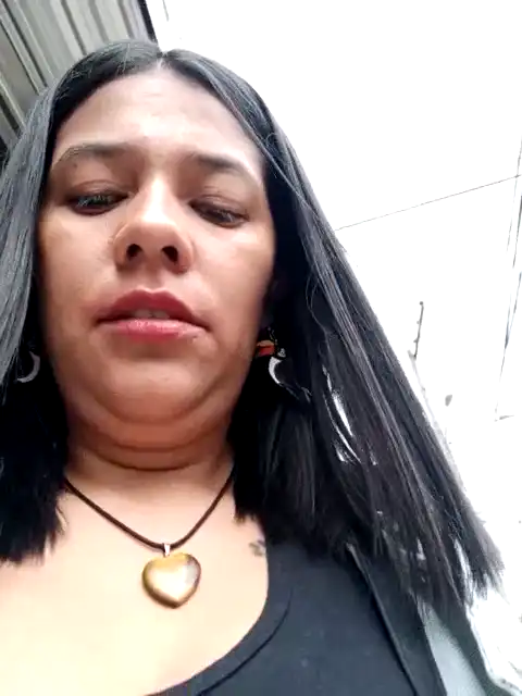 Paulettelove – Xlovecam Record Video – 2025-01-10 12:22:32