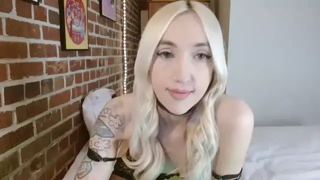 Pixie_snow – Myfreecams Record Video – 2025-04-25 08:17:21