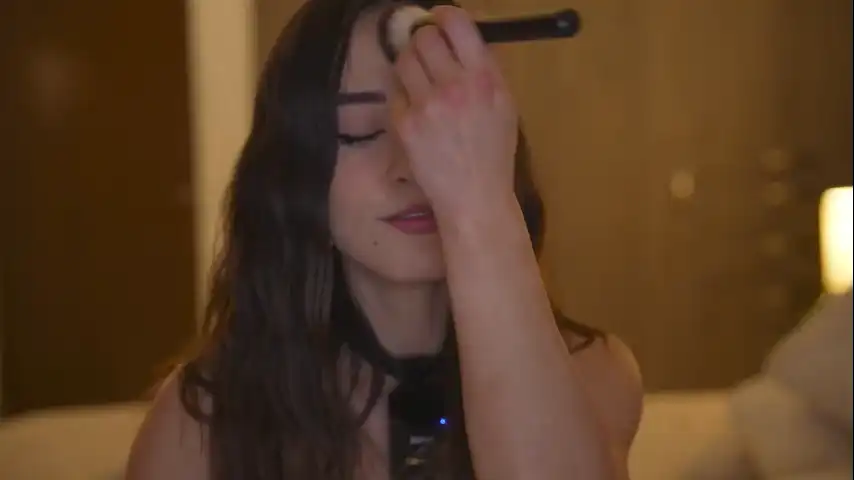 Emyii – Chaturbate Record Video – 2025-01-29 18:20:38