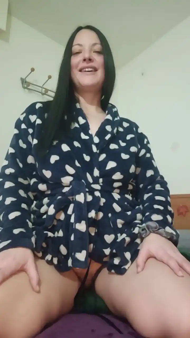 Foxyspanks – Cam4 Record Video – 2025-06-21 03:33:55