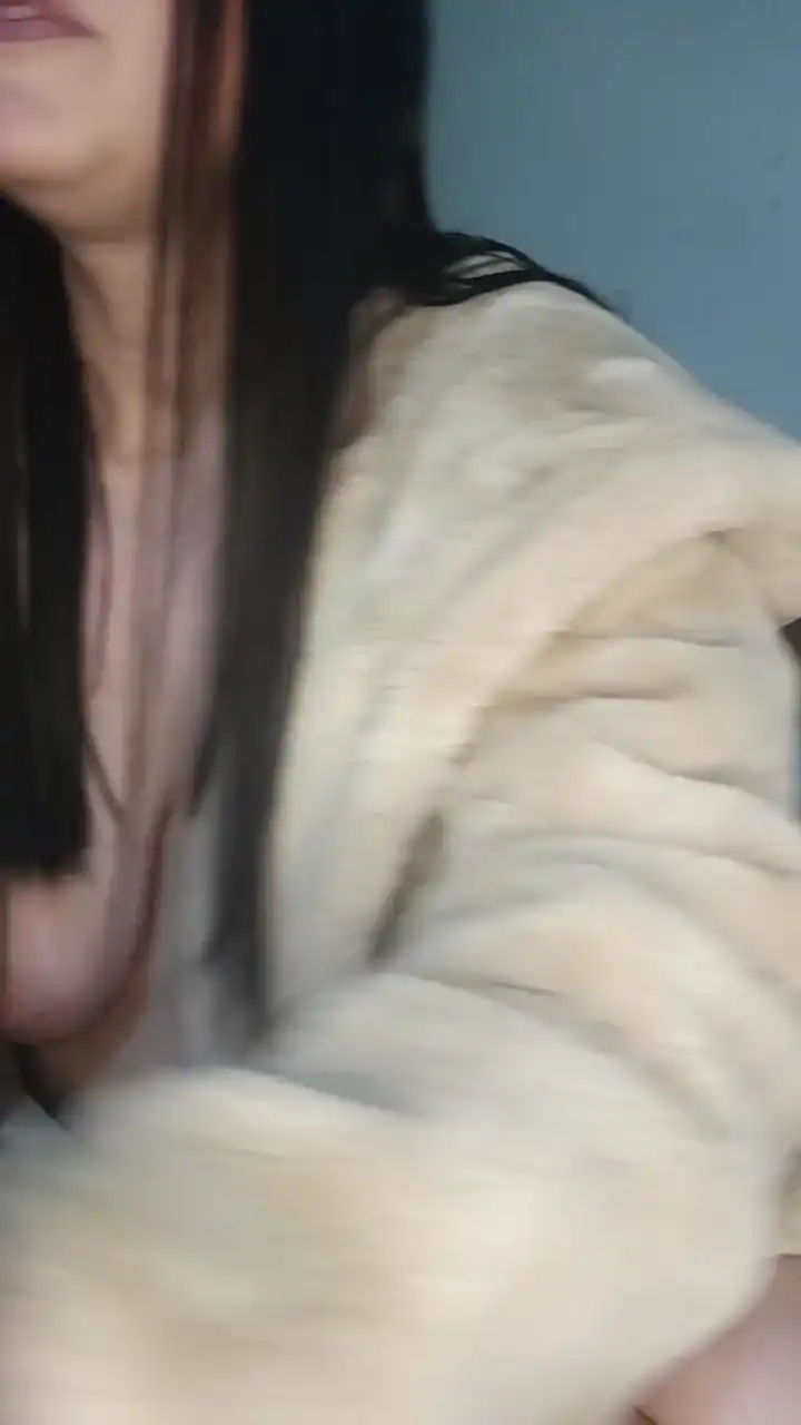 Foxyspanks – Cam4 Record Video – 2025-02-13 23:25:39
