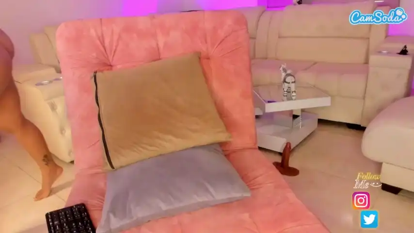 Niiaa1 – Camsoda Record Video – 2025-08-04 18:54:41