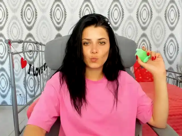 Vinnlove – Xlovecam Record Video – 2025-02-05 08:33:26