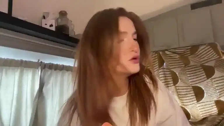 Honeysuckleuk – Streamate Record Video – 2025-06-22 17:16:11